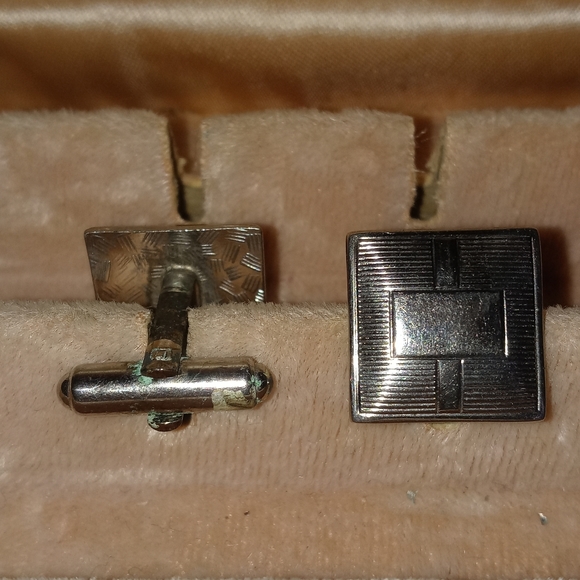 Cuff links - Picture 2 of 2
